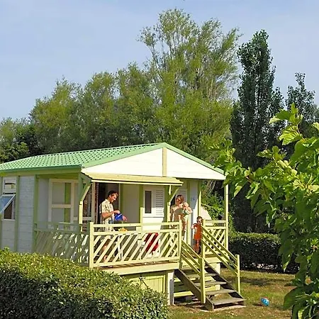 Azureva Apartahotel