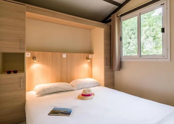 Apart-hotel Azureva 3*